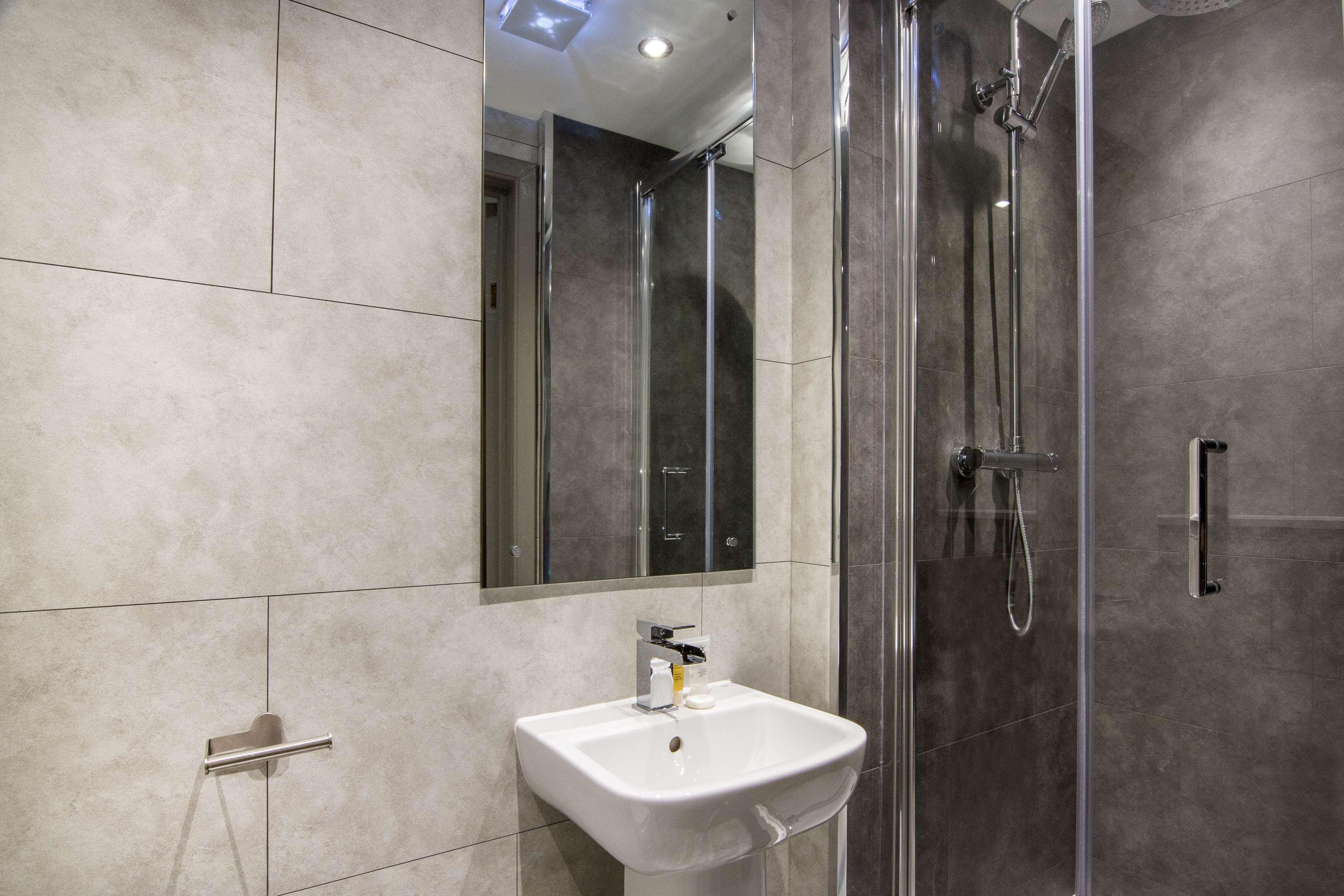 Отель The Yorkshire 4*